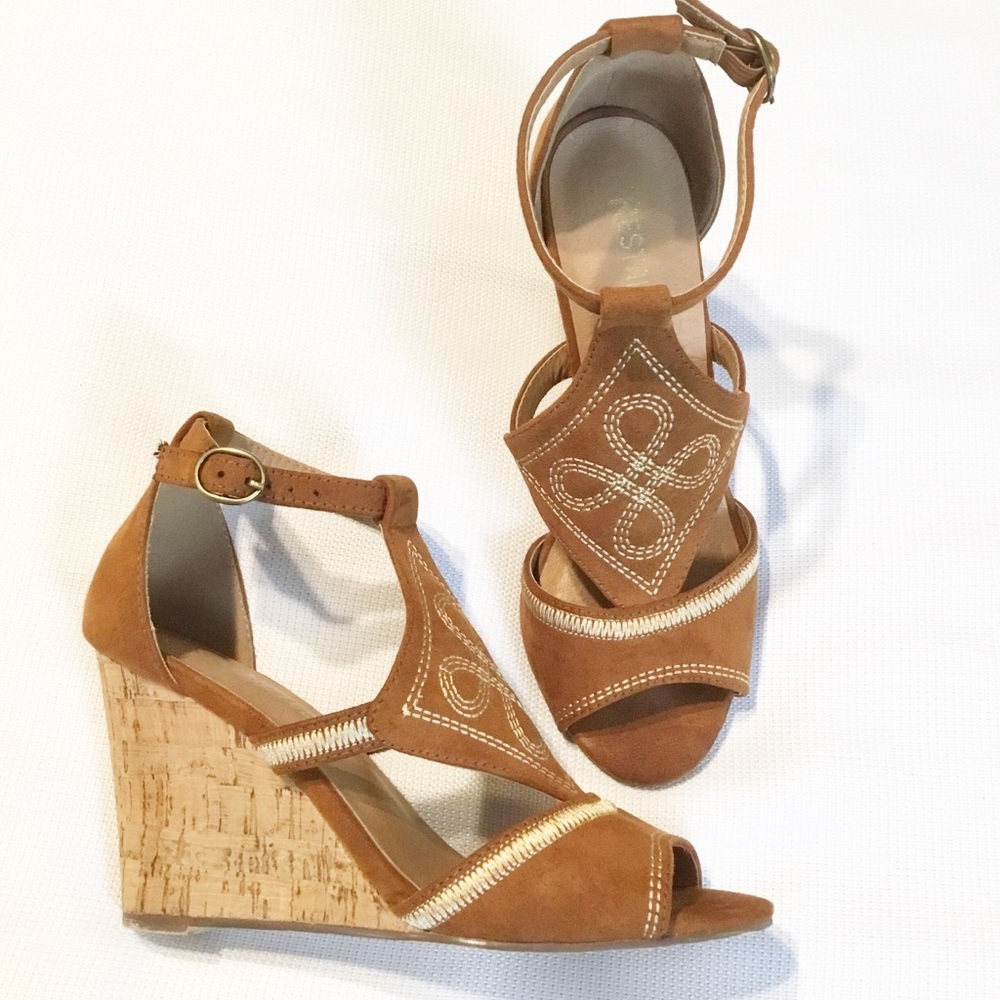 Restricted brown embroidered wedges EUC